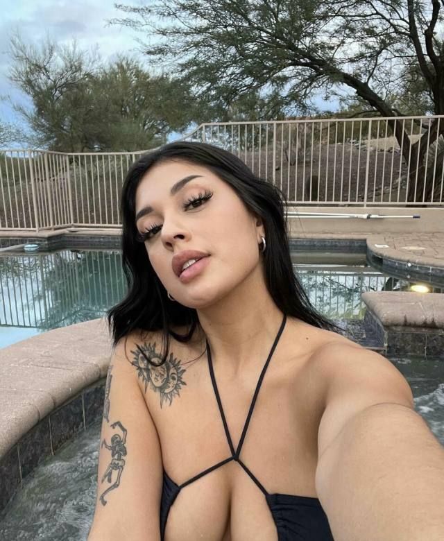 I accept payment in person text me (806) 218-6839 selling videos and FaceTime fun and I do sell party favors 🫦🍑💦 - Image 3